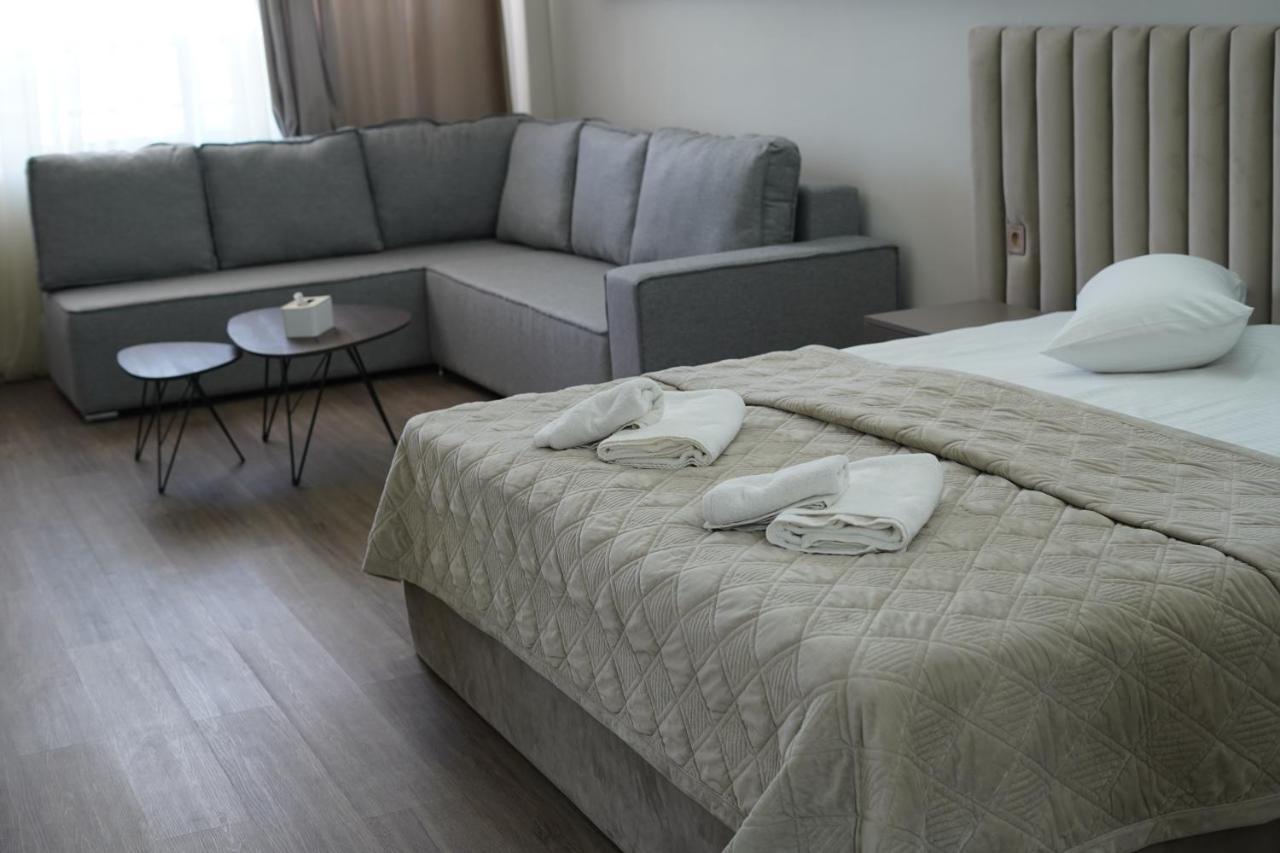 Cross Resort Hotel Erevan Esterno foto