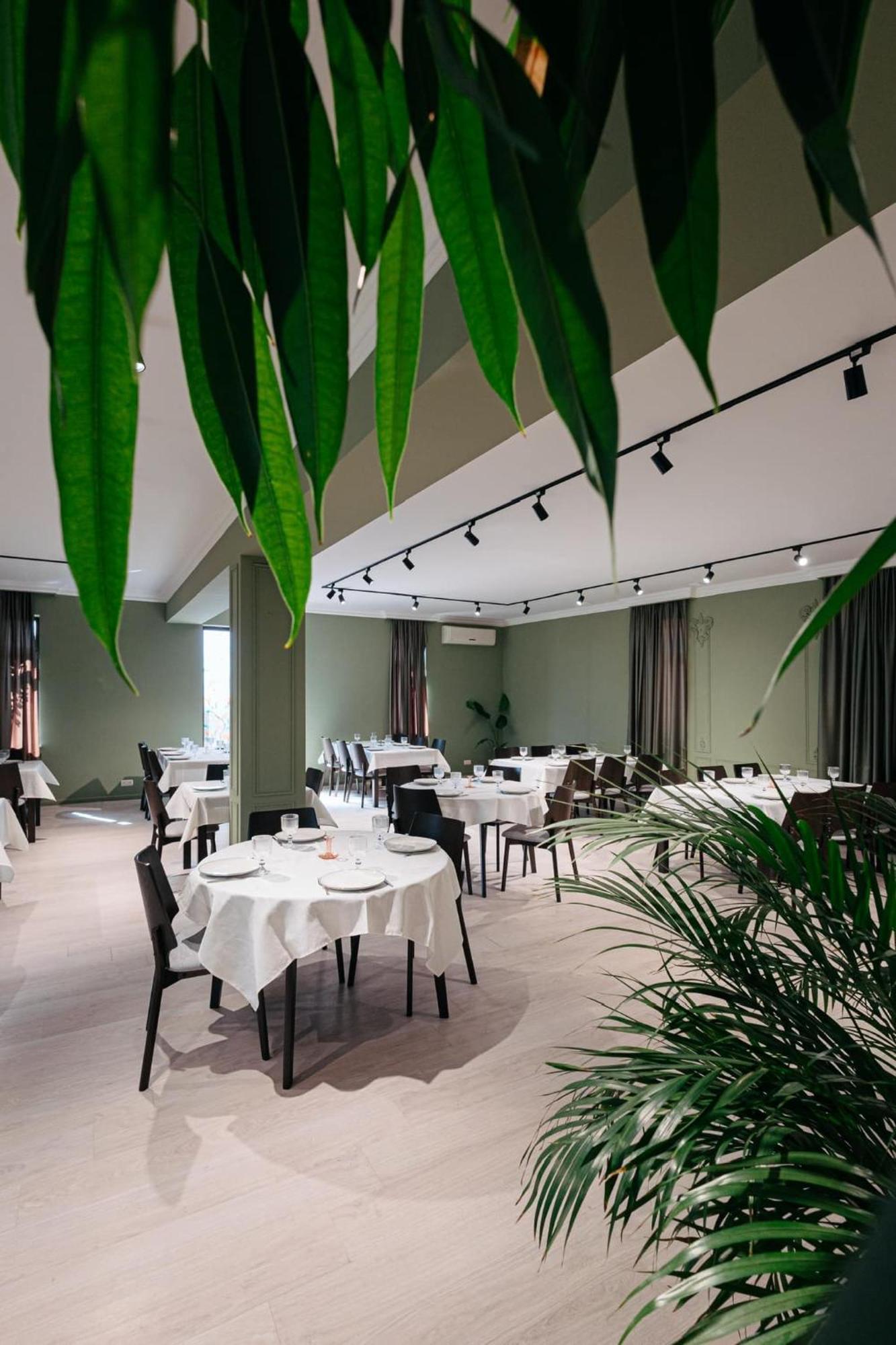 Cross Resort Hotel Erevan Esterno foto