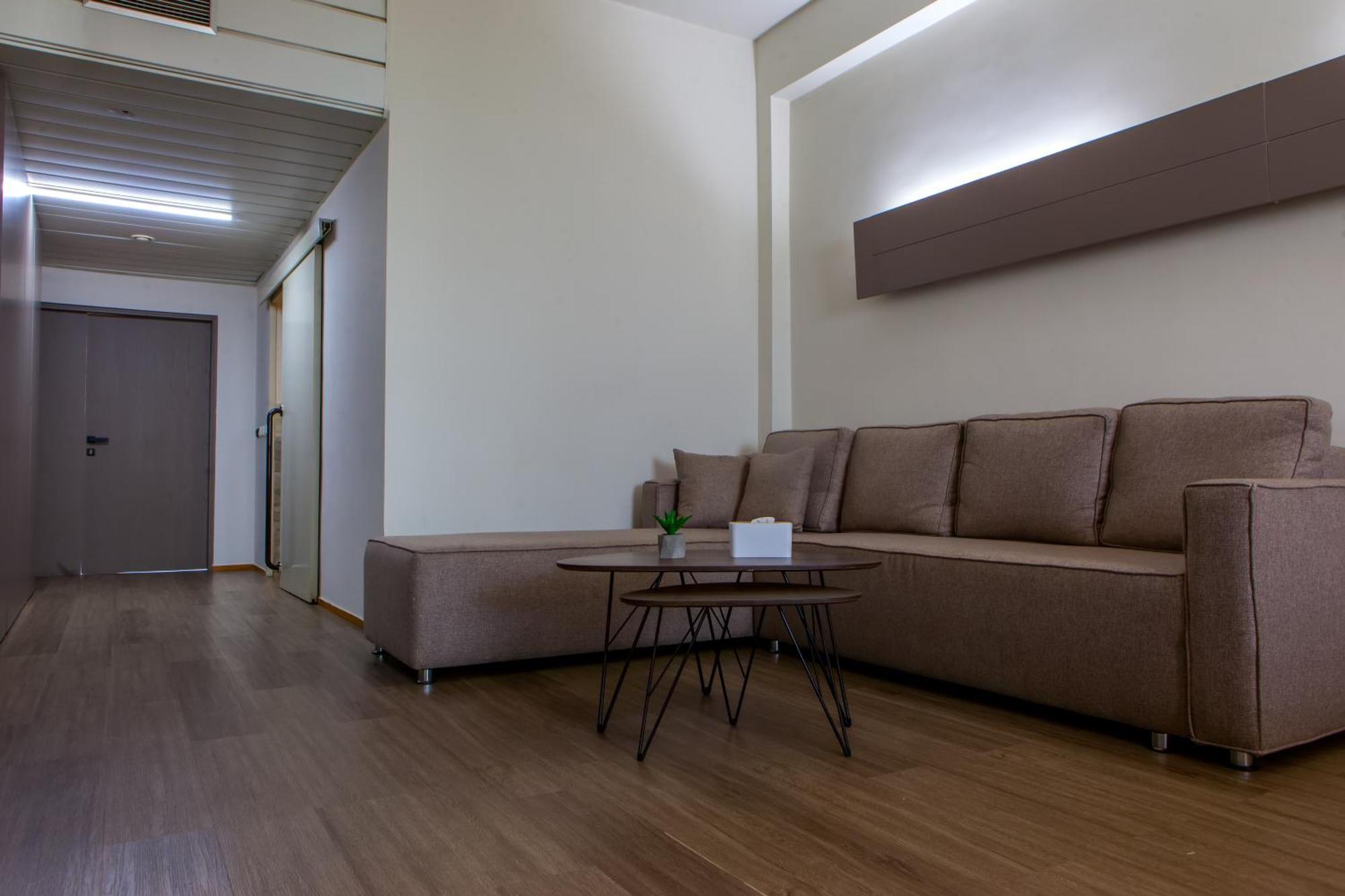 Cross Resort Hotel Erevan Esterno foto