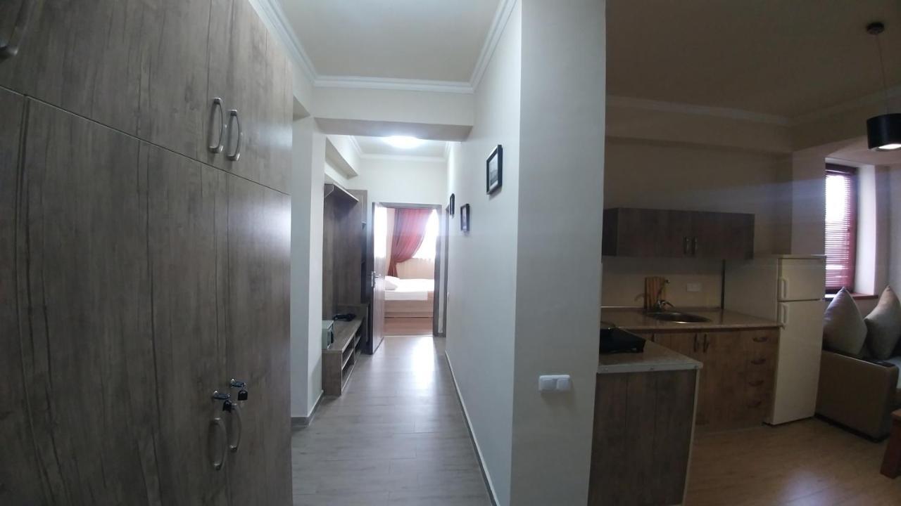 Cross Resort Hotel Erevan Esterno foto